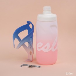 Фляга с флягодержателем для воды COMIRON ESLNF 620мл., двухцветная с пылевой силиконовой крышкой, розово-белая