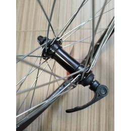 Колесо 20" переднее TRIX, профиль алюминиевый, двойной, 36H, фрезерованный, A/V, анодированный, черный, втулка алюм, V-br, спицы серебр, эксцентрик