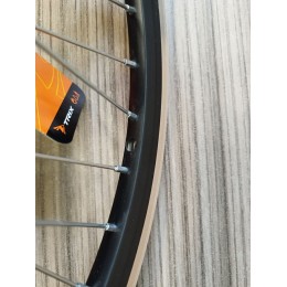 Колесо 20" переднее TRIX, профиль алюминиевый, двойной, 36H, фрезерованный, A/V, анодированный, черный, втулка алюм, V-br, спицы серебр, эксцентрик