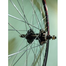 Колесо 26" заднее алюм.обод, втулка под трещотку с пром. подшипником, под дисковый тормоз, гайки