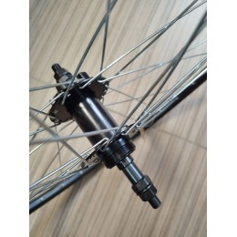 Колесо 27,5" заднее TRIX, профиль алюминиевый, двойной, 36H, фрезерованный, индикатор износа, A/V, анодированный, черный, под трещотку, под ДИСК,гайки