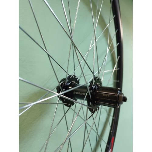 Колесо 28"-29" заднее, кассета 8-9 ск. под диск тормоз 6 отв., 36 спиц, под эксцентрик, втулка Shunfeng на пром подшипниках, лого VELO