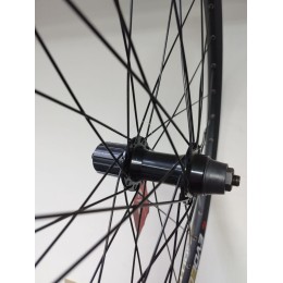 Колесо 28-29" заднее V EVOLUTION кассета 8-10 ск. пром.подш. эксцентрик / обод двойной алюм. черн. CNC SSE A/V 21х22 / втулка алюм. черн.