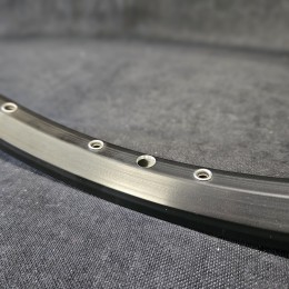 Обод 26" 2-х слойный голый WEINMANN AQUILA 21 под диск 32H пистонированный, черный