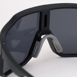 Очки солнцезащитные KRYPTON. ударопрочные. Линза- Зеркальная. Материалы: PC+ Silicone мягкая накладка на нос. Черные