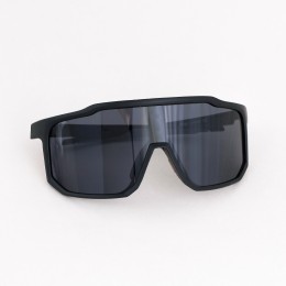 Очки солнцезащитные KRYPTON. ударопрочные. Линза- Зеркальная. Материалы: PC+ Silicone мягкая накладка на нос. Черные