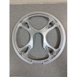 Защита шатуна пластиковая под звезду 48 зубьев, крепление 4 отв., серебристая